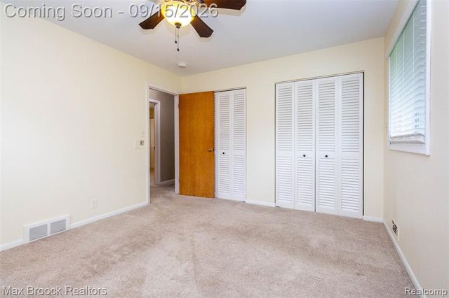 28513 W Kalong Circle, Southfield, MI 48034
