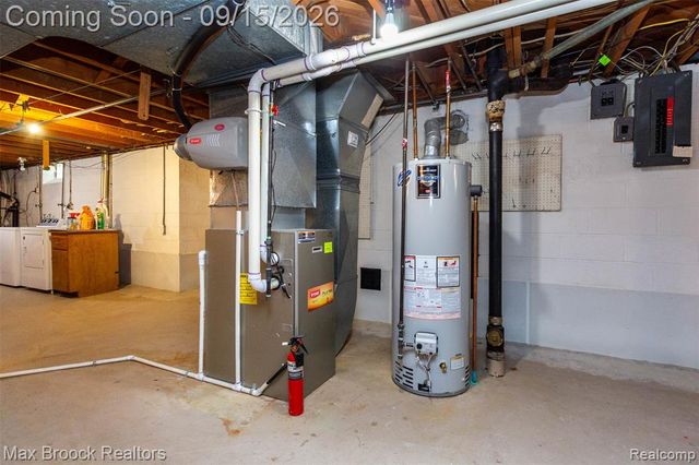 28513 W Kalong Circle, Southfield, MI 48034