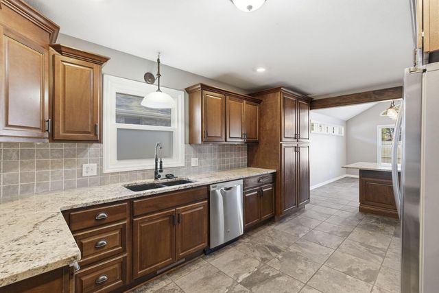 3371 W Primrose Street, Springfield, MO 65807