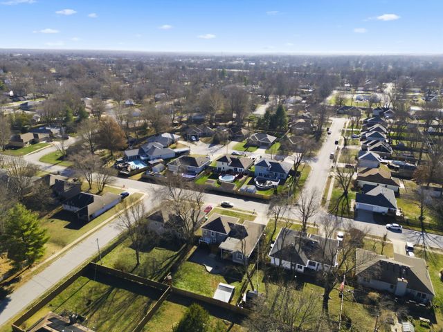 3371 W Primrose Street, Springfield, MO 65807