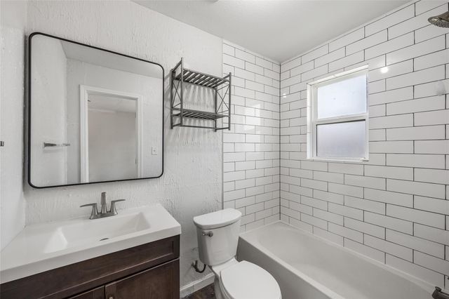 1116 Ebert Ave B, Austin, TX 78721