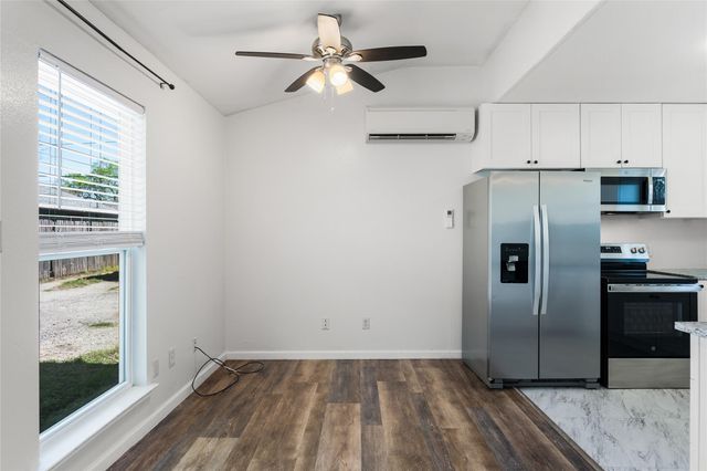 1116 Ebert Ave B, Austin, TX 78721