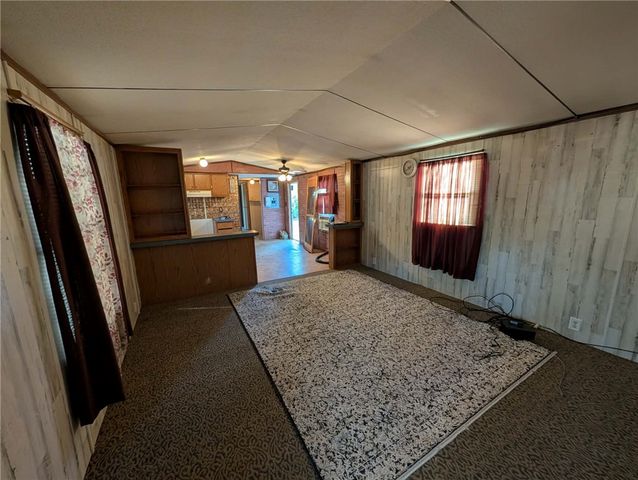 100 Santa Rita Ln, Connoquenessing Twp, PA 16001