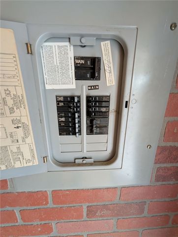 100 Santa Rita Ln, Connoquenessing Twp, PA 16001