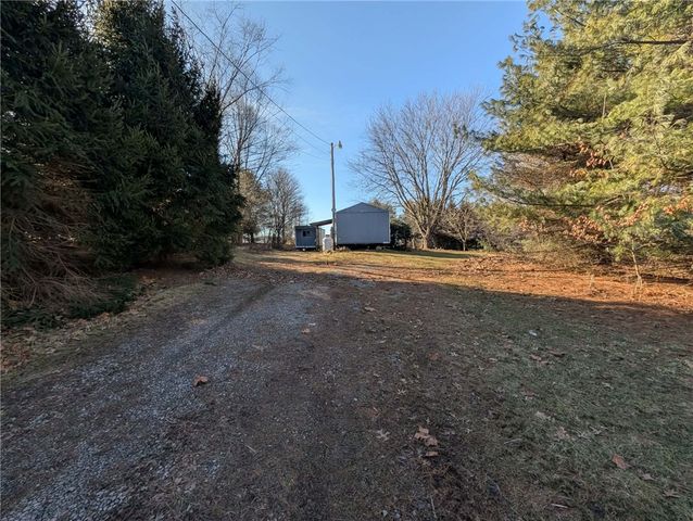 100 Santa Rita Ln, Connoquenessing Twp, PA 16001