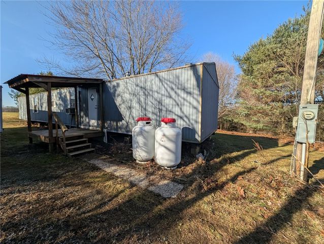 100 Santa Rita Ln, Connoquenessing Twp, PA 16001