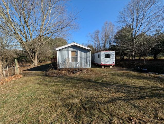 100 Santa Rita Ln, Connoquenessing Twp, PA 16001