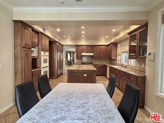 458 S Clark Drive, Beverly Hills, CA 90211