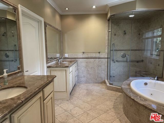 458 S Clark Drive, Beverly Hills, CA 90211