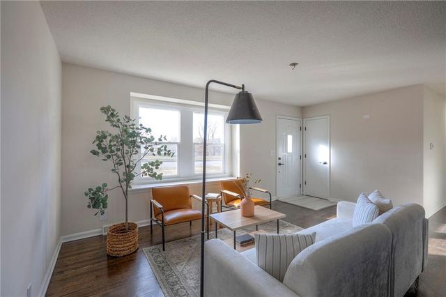 319 Glendale Road, Liberty, MO 64068