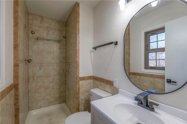 319 Glendale Road, Liberty, MO 64068