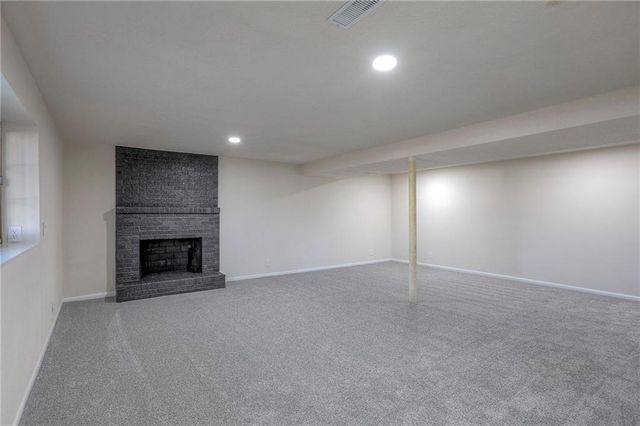 319 Glendale Road, Liberty, MO 64068