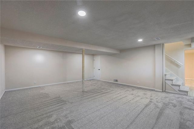 319 Glendale Road, Liberty, MO 64068