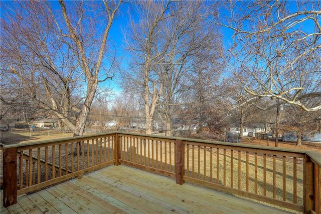 319 Glendale Road, Liberty, MO 64068