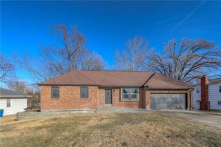 319 Glendale Road, Liberty, MO 64068