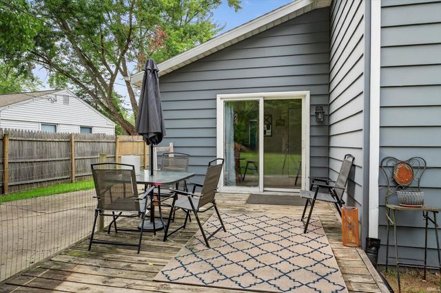 1222 Edgewood Drive, South Bend, IN 46616