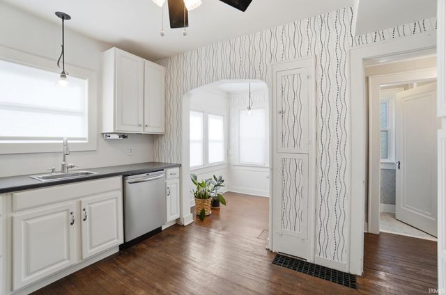 2915 N Anthony Boulevard, Fort Wayne, IN 46805