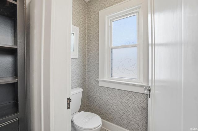 2915 N Anthony Boulevard, Fort Wayne, IN 46805