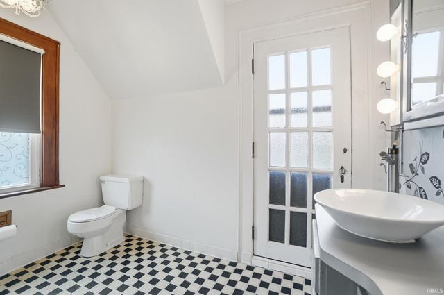 2915 N Anthony Boulevard, Fort Wayne, IN 46805