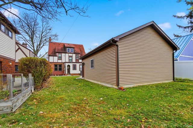 2915 N Anthony Boulevard, Fort Wayne, IN 46805