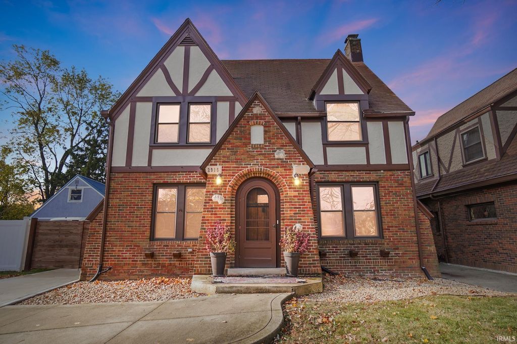 2915 N Anthony Boulevard, Fort Wayne, IN 46805