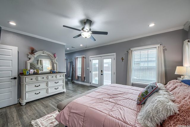 1002 French Place, San Antonio, TX 78212