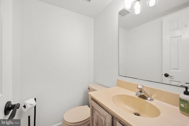 335 NICHOLAS CT, Wilmington, DE 19808