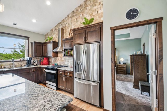 31473 Marvin Avenue, Lindstrom, MN 55045
