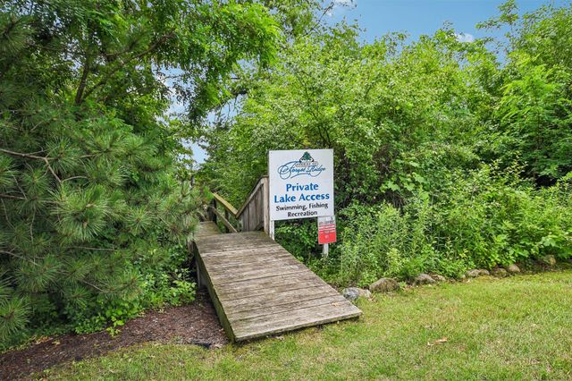 31473 Marvin Avenue, Lindstrom, MN 55045