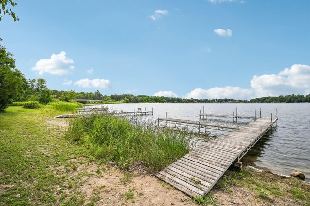 31473 Marvin Avenue, Lindstrom, MN 55045