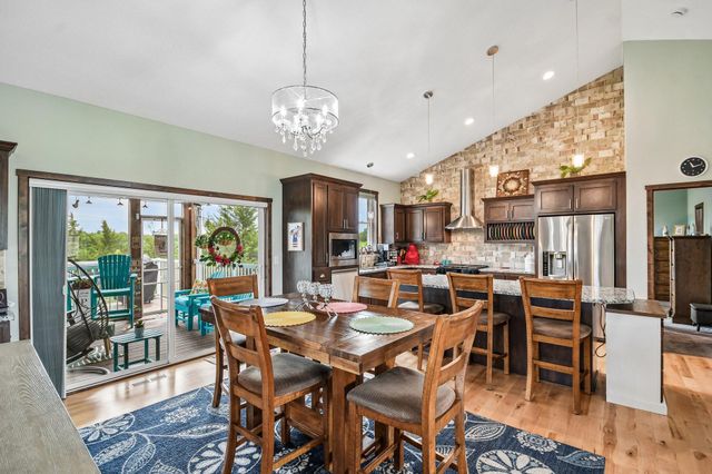 31473 Marvin Avenue, Lindstrom, MN 55045