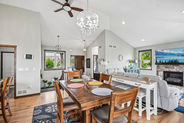 31473 Marvin Avenue, Lindstrom, MN 55045