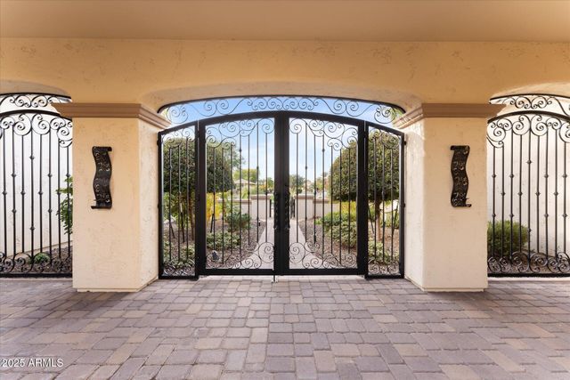 4547 S Banning Drive, Gilbert, AZ 85297