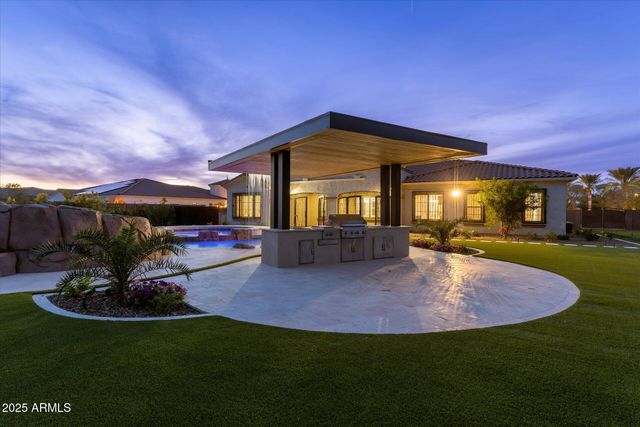 4547 S Banning Drive, Gilbert, AZ 85297