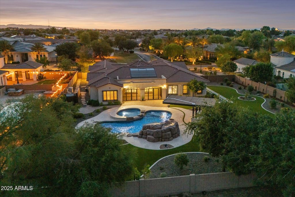 4547 S Banning Drive, Gilbert, AZ 85297