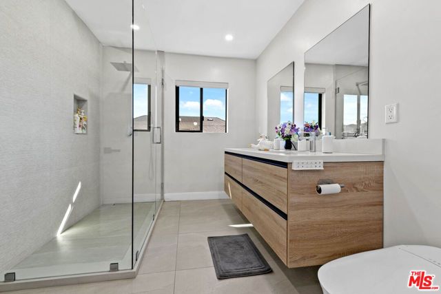 18912 Pasadero Drive, Tarzana (los Angeles), CA 91356