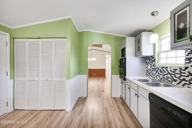 4516 Oak Crest Drive SE, Boiling Spring Lakes, NC 28461