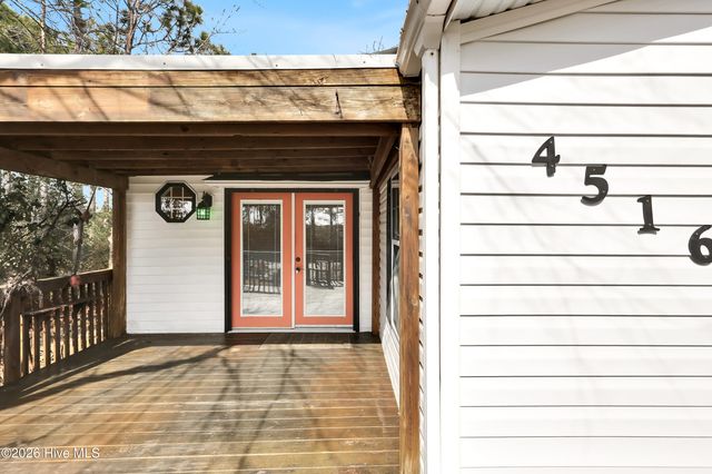 4516 Oak Crest Drive SE, Boiling Spring Lakes, NC 28461