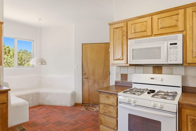 21 Vista De Oro, Placitas, NM 87043