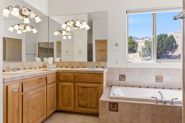 21 Vista De Oro, Placitas, NM 87043