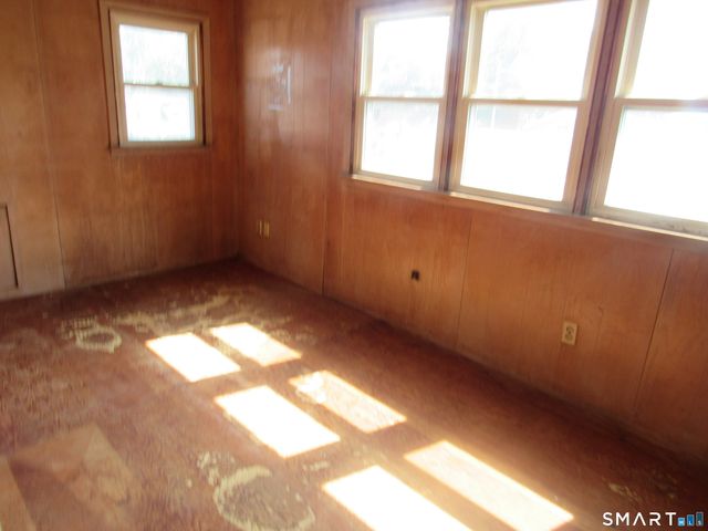 33 Hillcrest Avenue, West Haven, CT 06516