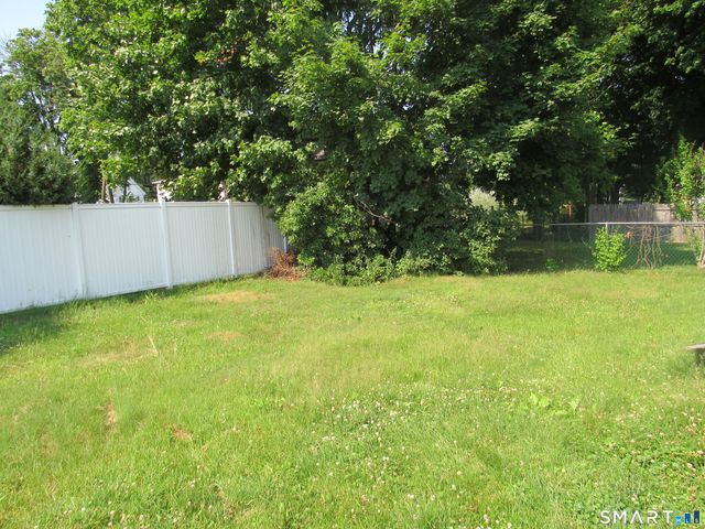 33 Hillcrest Avenue, West Haven, CT 06516