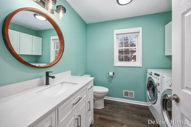 1711 Oakvale Drive, Wyoming, MI 49519