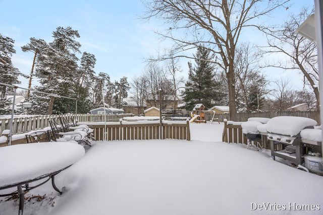 1711 Oakvale Drive, Wyoming, MI 49519