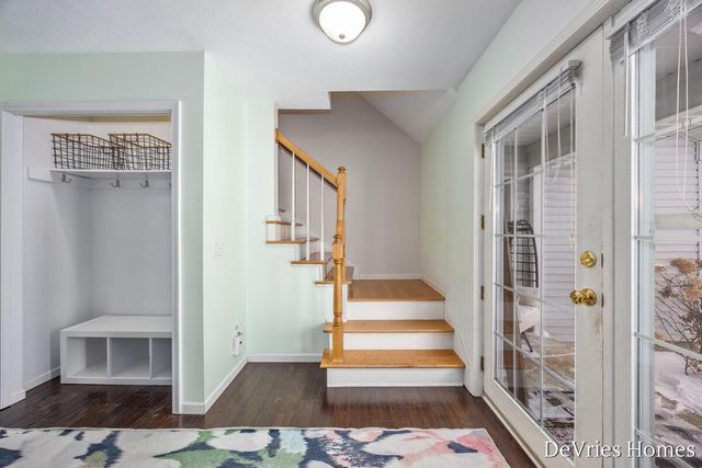 1711 Oakvale Drive, Wyoming, MI 49519