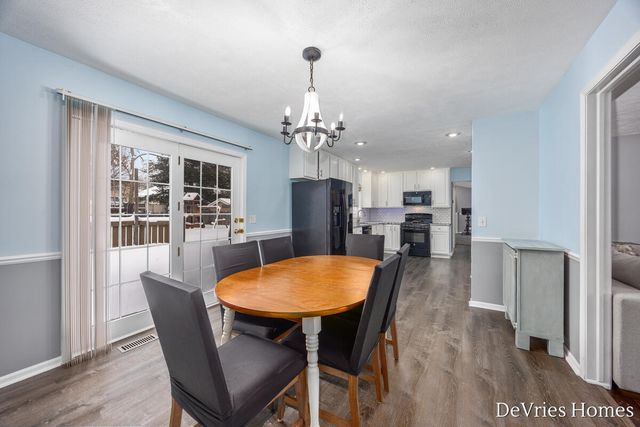 1711 Oakvale Drive, Wyoming, MI 49519