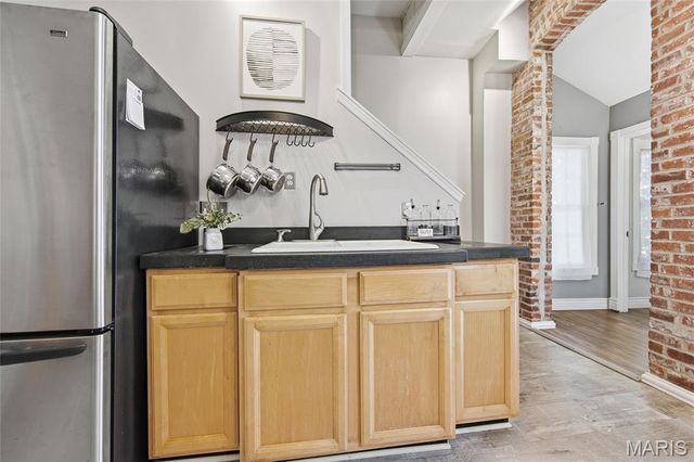 1216 N 5th Street, St Charles, MO 63301