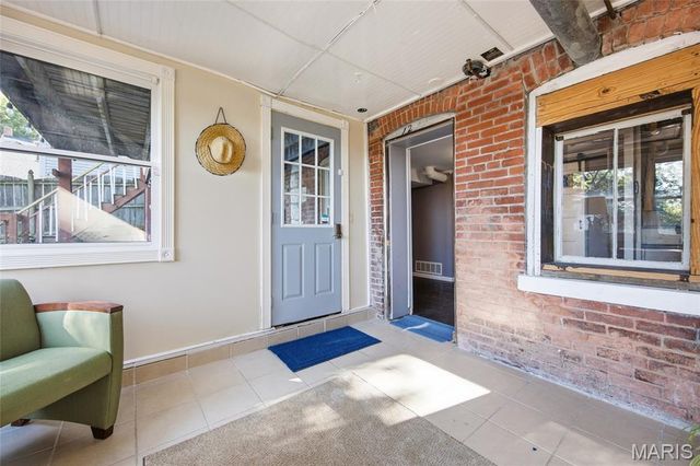 1216 N 5th Street, St Charles, MO 63301