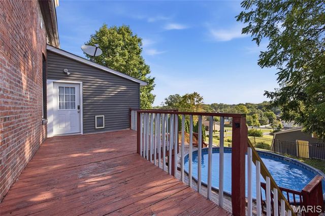 1216 N 5th Street, St Charles, MO 63301