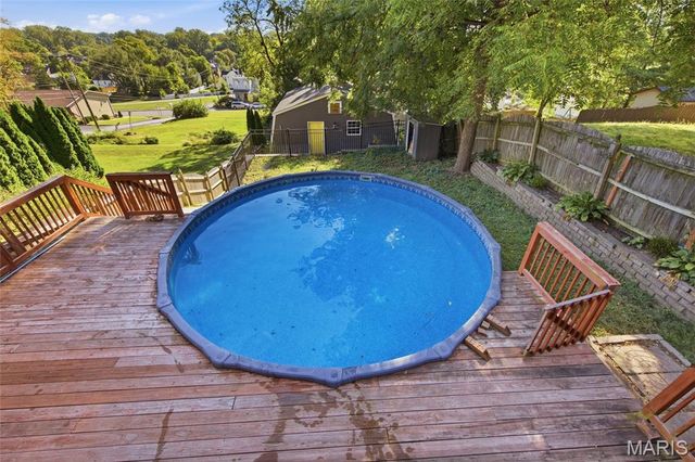 1216 N 5th Street, St Charles, MO 63301